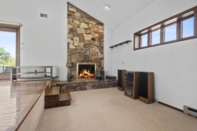 4865 COUNTY RD N, Oshkosh, WI 54904