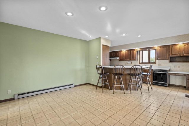 4865 COUNTY RD N, Oshkosh, WI 54904