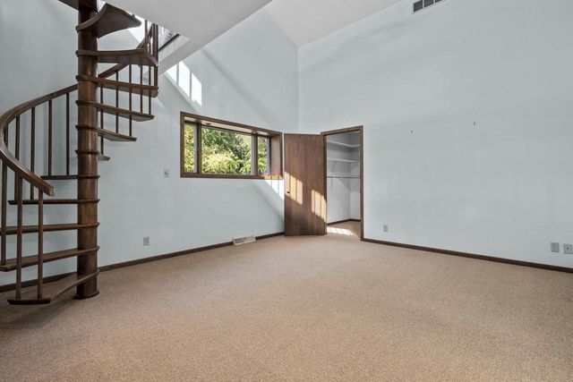 4865 COUNTY RD N, Oshkosh, WI 54904