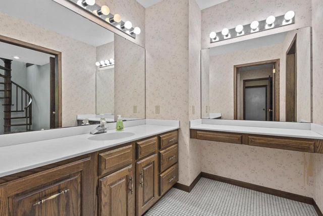 4865 COUNTY RD N, Oshkosh, WI 54904