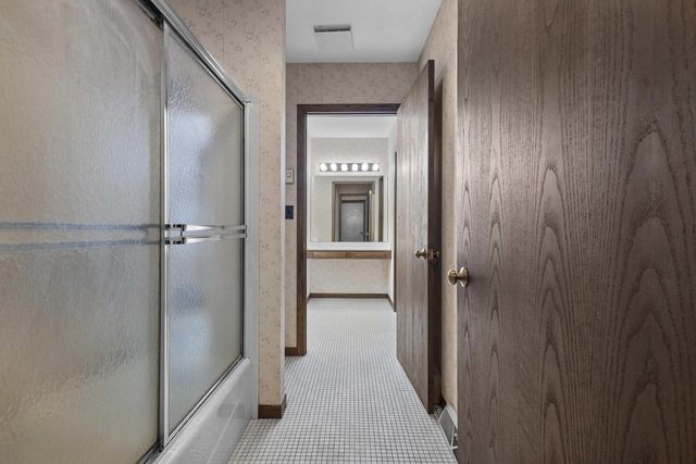 4865 COUNTY RD N, Oshkosh, WI 54904