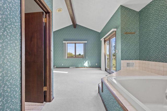 4865 COUNTY RD N, Oshkosh, WI 54904