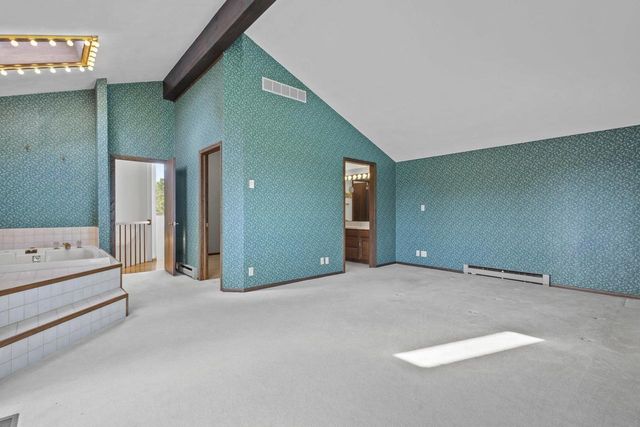 4865 COUNTY RD N, Oshkosh, WI 54904