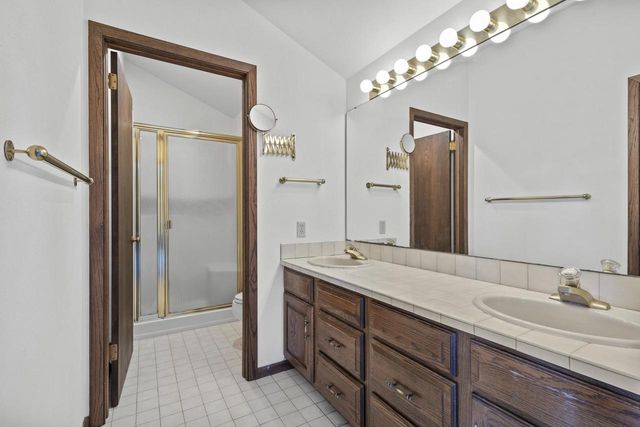 4865 COUNTY RD N, Oshkosh, WI 54904