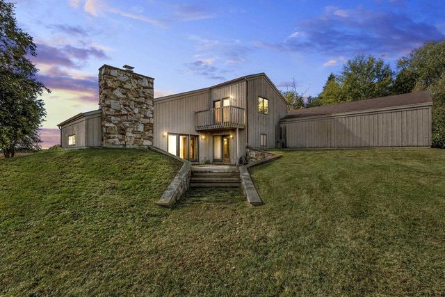 4865 COUNTY RD N, Oshkosh, WI 54904