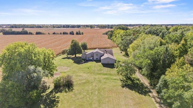 4865 COUNTY RD N, Oshkosh, WI 54904