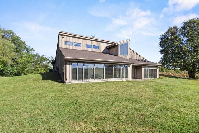 4865 COUNTY RD N, Oshkosh, WI 54904