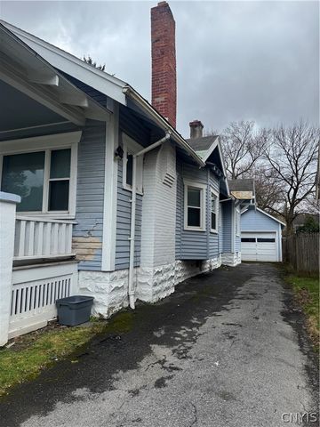 26 Greenwood Court, Utica, NY 13501