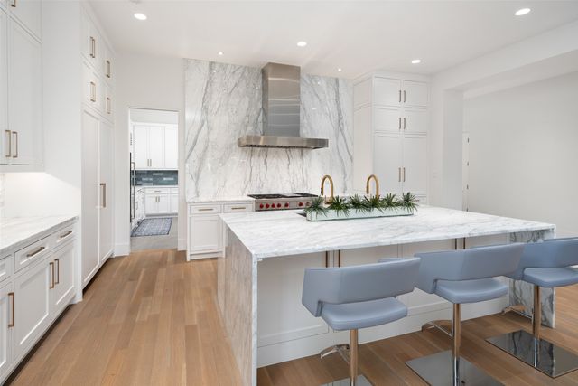 9134 Bluff Hollow Court, Dallas, TX 75220