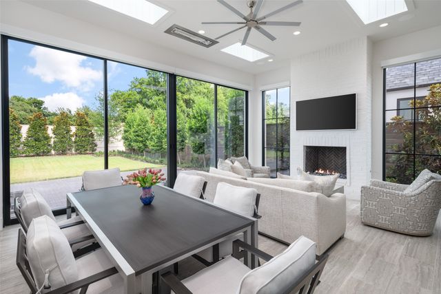 9134 Bluff Hollow Court, Dallas, TX 75220