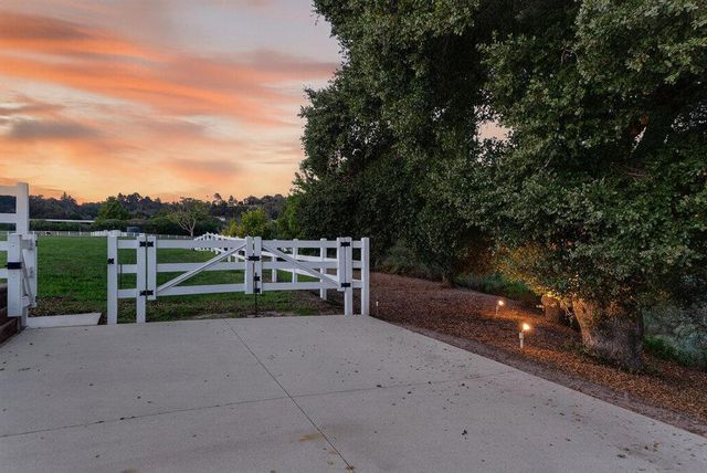 3485 Stable Lane, Santa Cruz, CA 95065