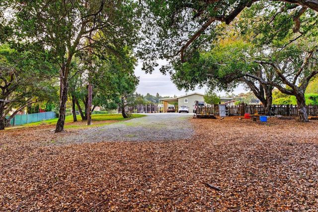 3485 Stable Lane, Santa Cruz, CA 95065