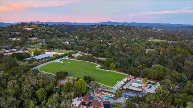 3485 Stable Lane, Santa Cruz, CA 95065