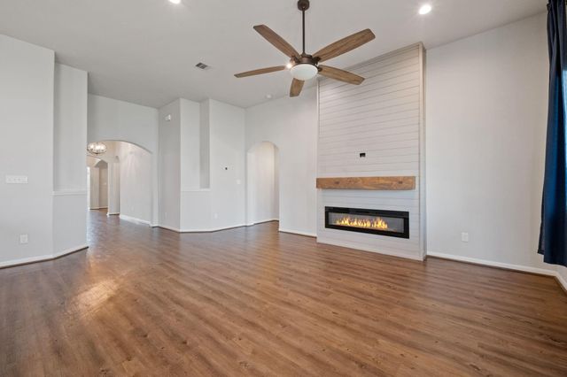127 Comal Drive, Baytown, TX 77523