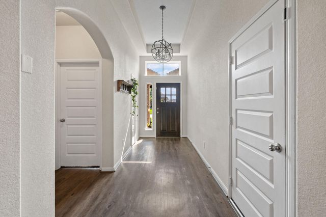 127 Comal Drive, Baytown, TX 77523