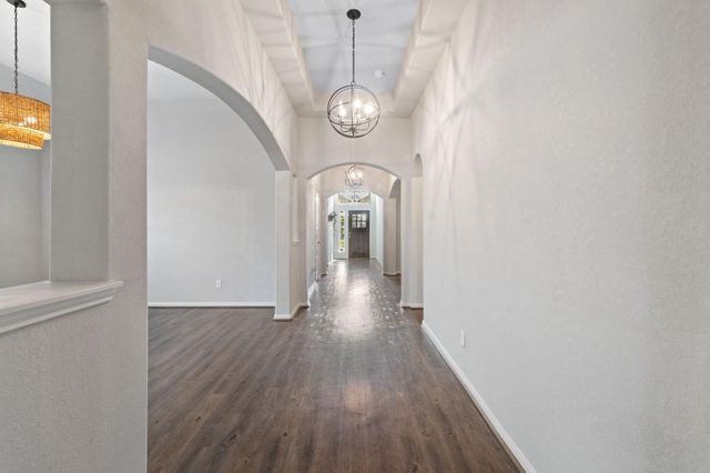 127 Comal Drive, Baytown, TX 77523
