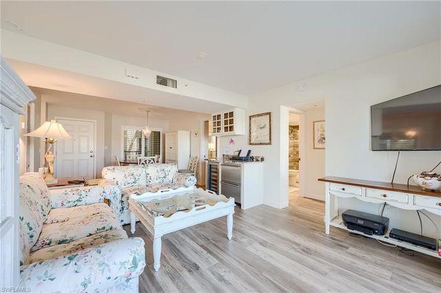 7327 Estero BLVD 100, Fort Myers Beach, FL 33931