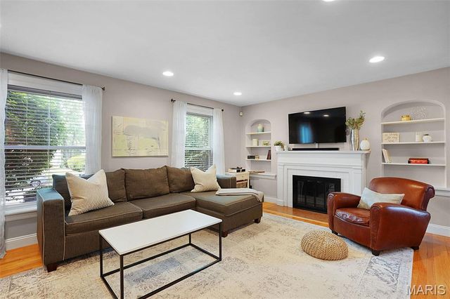 1344 Purdue Avenue, University City, MO 63130