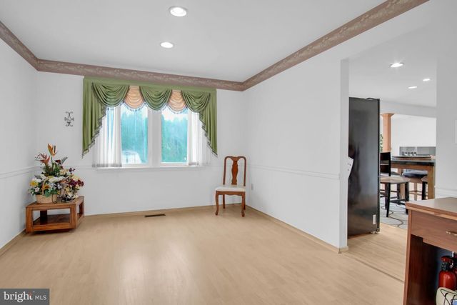47 HONEYSUCKLE DR, Mechanicsburg, PA 17050