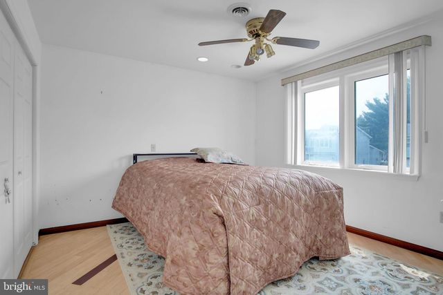 47 HONEYSUCKLE DR, Mechanicsburg, PA 17050