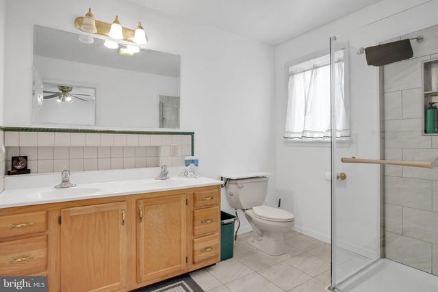 47 HONEYSUCKLE DR, Mechanicsburg, PA 17050
