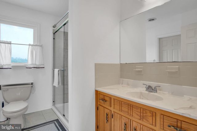 47 HONEYSUCKLE DR, Mechanicsburg, PA 17050