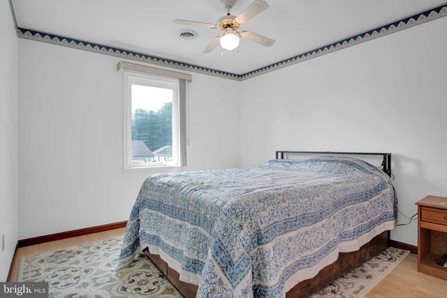 47 HONEYSUCKLE DR, Mechanicsburg, PA 17050