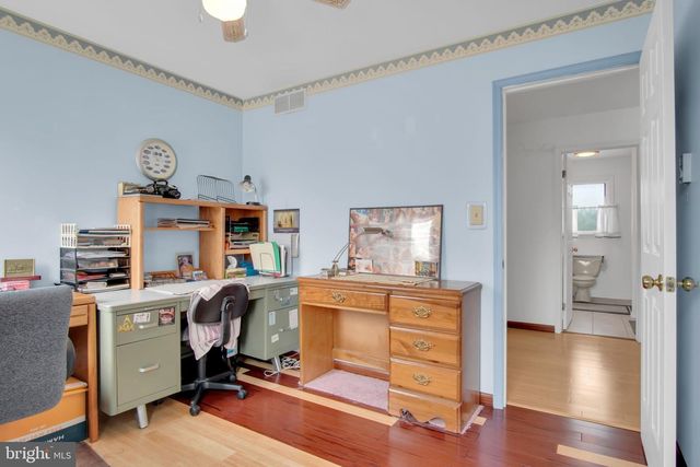 47 HONEYSUCKLE DR, Mechanicsburg, PA 17050