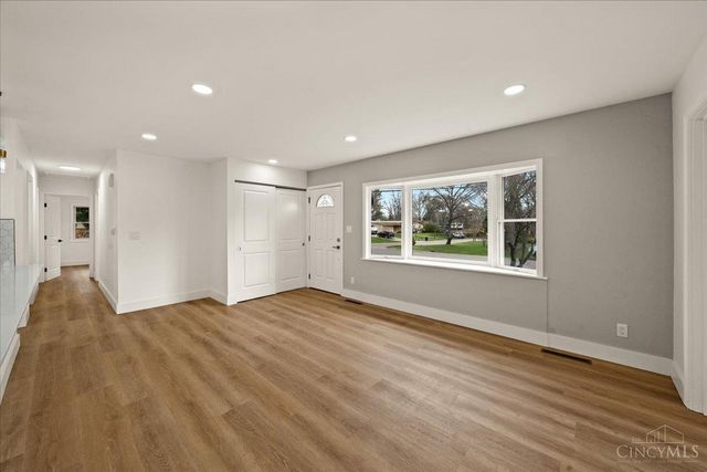 9197 Long Lane, Springfield Twp., OH 45231