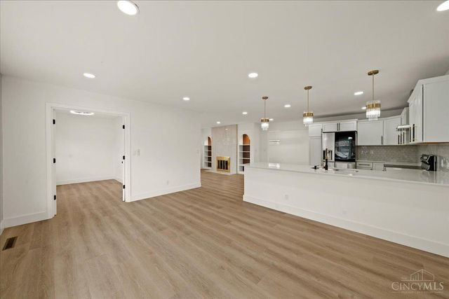 9197 Long Lane, Springfield Twp., OH 45231