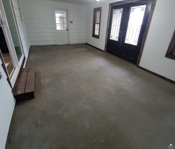 3118 SE Illinois Avenue, Topeka, KS 66605