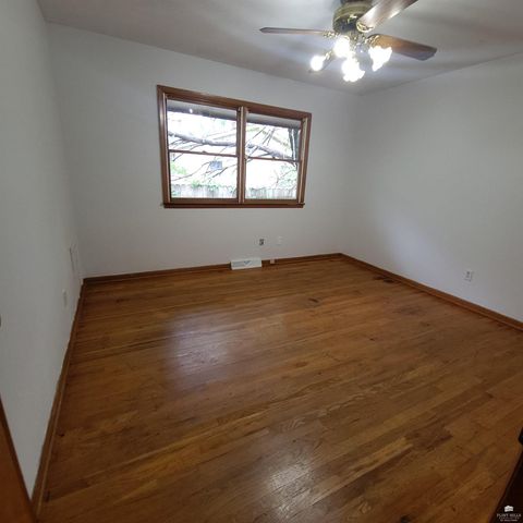 3118 SE Illinois Avenue, Topeka, KS 66605