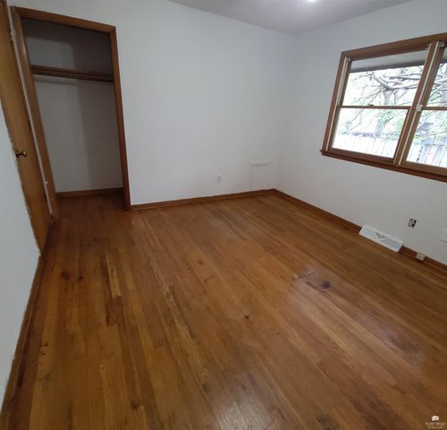 3118 SE Illinois Avenue, Topeka, KS 66605