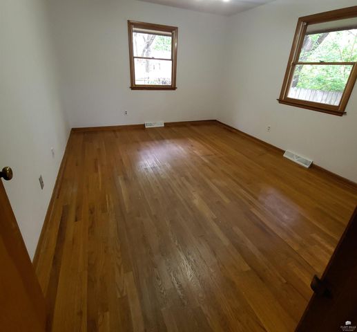 3118 SE Illinois Avenue, Topeka, KS 66605