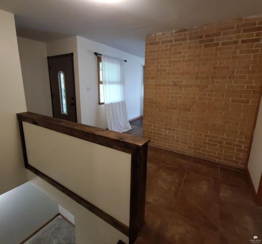 3118 SE Illinois Avenue, Topeka, KS 66605