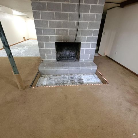 3118 SE Illinois Avenue, Topeka, KS 66605