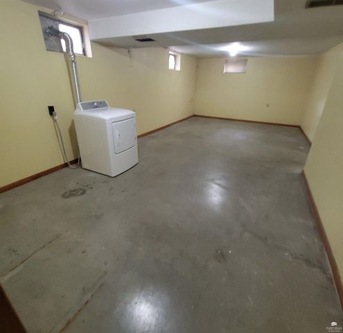 3118 SE Illinois Avenue, Topeka, KS 66605