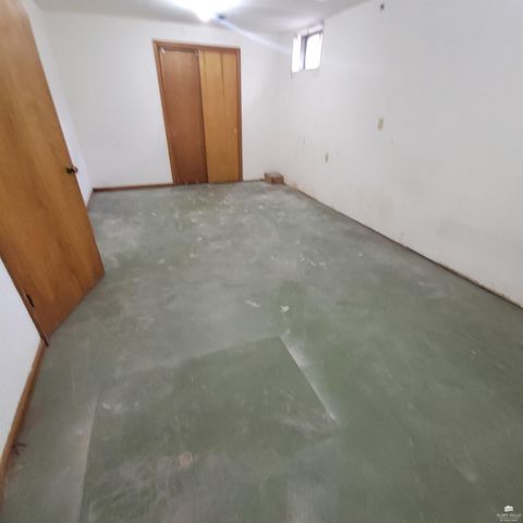3118 SE Illinois Avenue, Topeka, KS 66605
