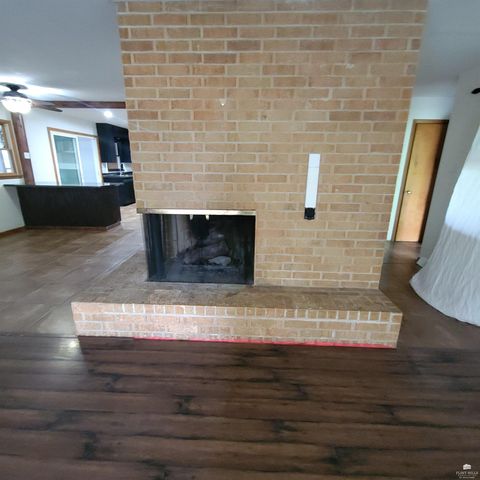 3118 SE Illinois Avenue, Topeka, KS 66605