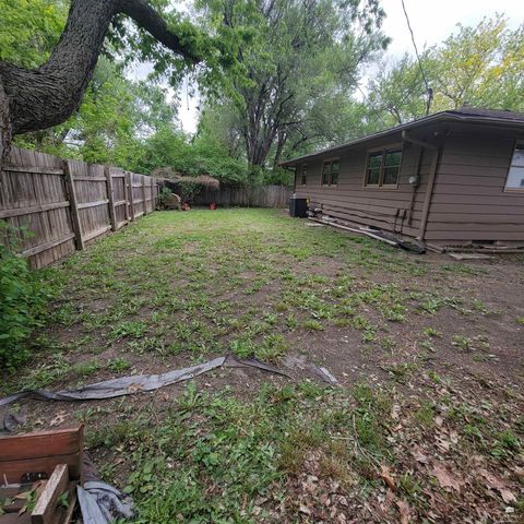 3118 SE Illinois Avenue, Topeka, KS 66605