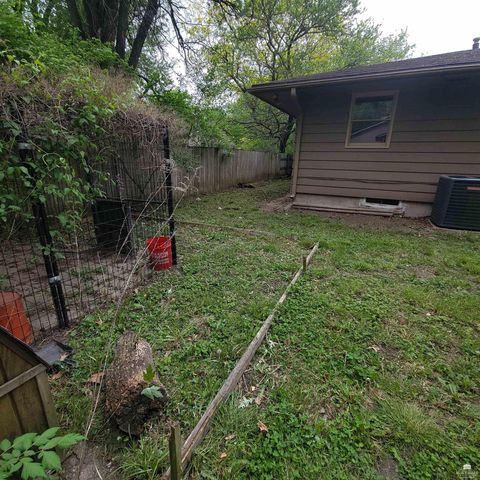 3118 SE Illinois Avenue, Topeka, KS 66605