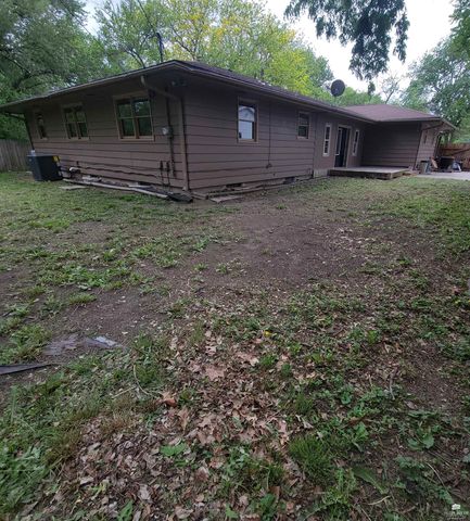 3118 SE Illinois Avenue, Topeka, KS 66605