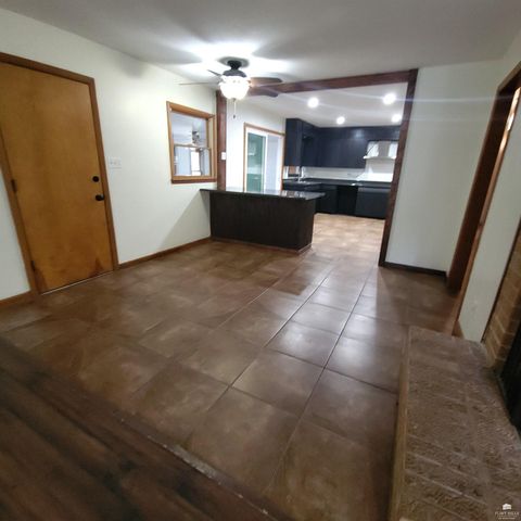 3118 SE Illinois Avenue, Topeka, KS 66605