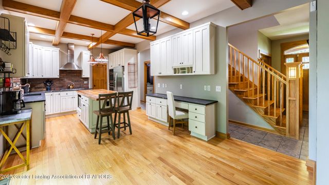 1020 Cherry Valle Lane, Williamston, MI 48895