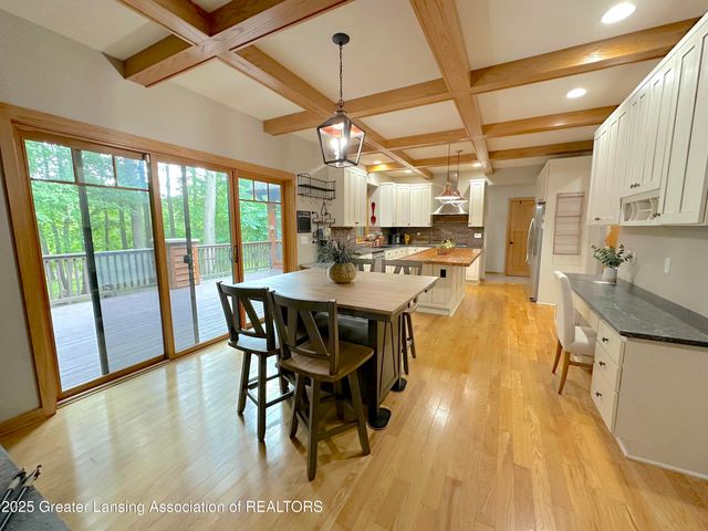 1020 Cherry Valle Lane, Williamston, MI 48895