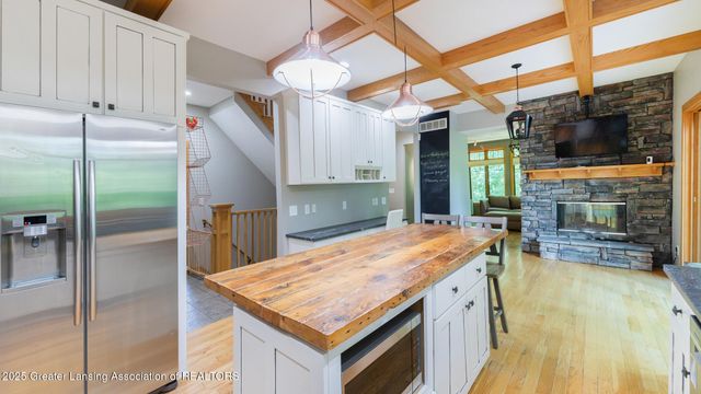 1020 Cherry Valle Lane, Williamston, MI 48895