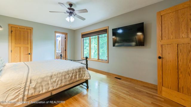 1020 Cherry Valle Lane, Williamston, MI 48895