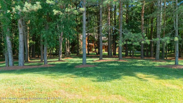 1020 Cherry Valle Lane, Williamston, MI 48895