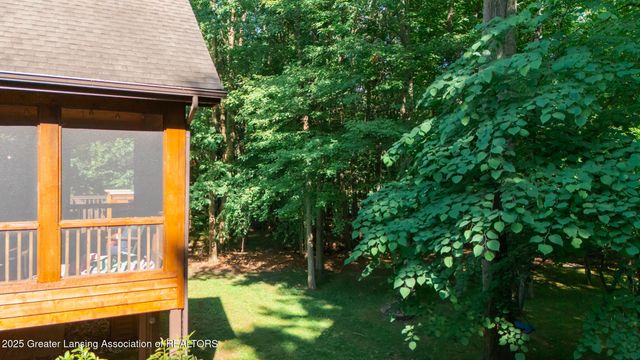 1020 Cherry Valle Lane, Williamston, MI 48895