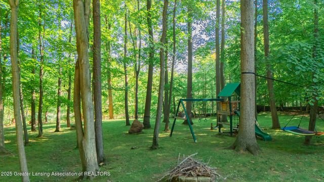 1020 Cherry Valle Lane, Williamston, MI 48895